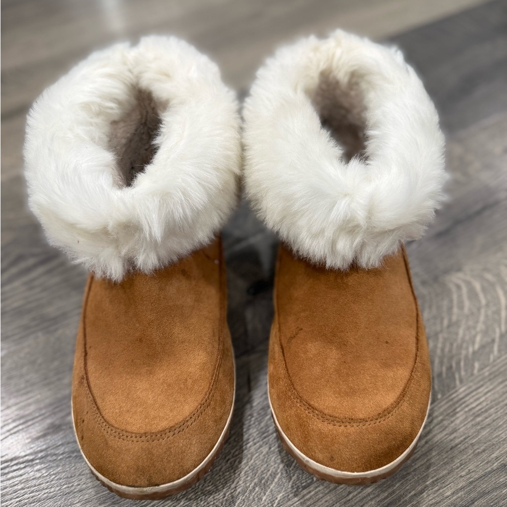 Sorel Out N About Bootie - Women's, Elk, Natural
USA Size 10

Comfort, Warm, Fur